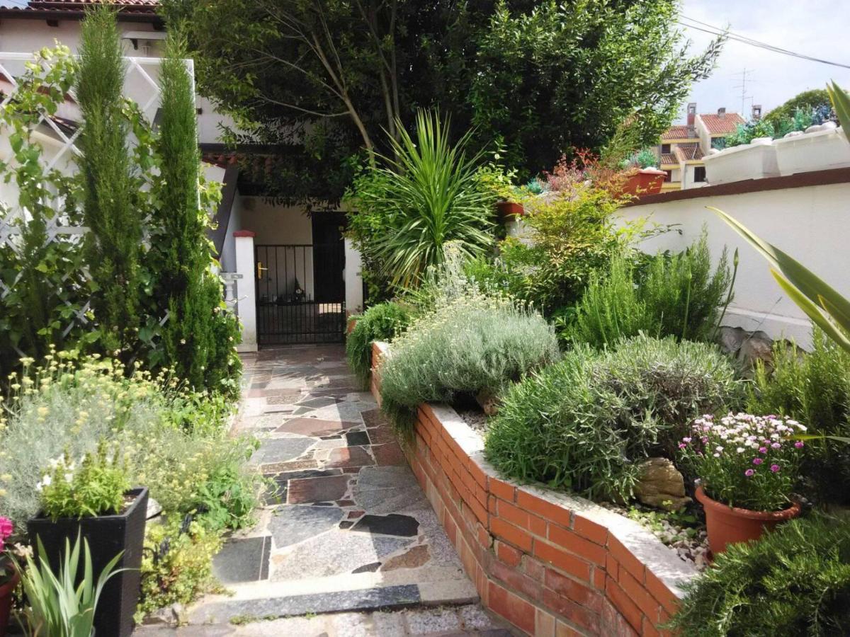 Una Umago Exterior foto